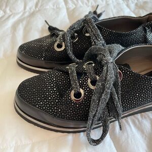 Ron White Women’ Sneakers